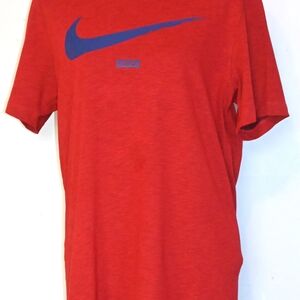 THE NIKE TEE DRI-FIT size mens M red/burgandy undertones Used In Great Condition